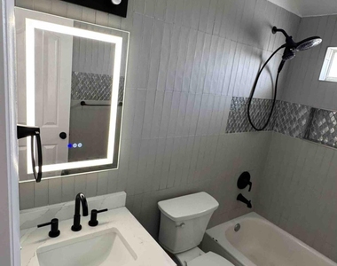 7448 Plaza Taurina Drive - Photo Thumbnail 17