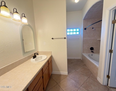 5466 Buffalo Creek Drive - Photo Thumbnail 22