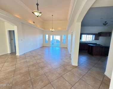 5466 Buffalo Creek Drive - Photo Thumbnail 18