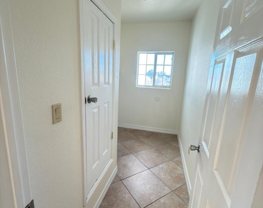 5466 Buffalo Creek Drive - Photo Thumbnail 37