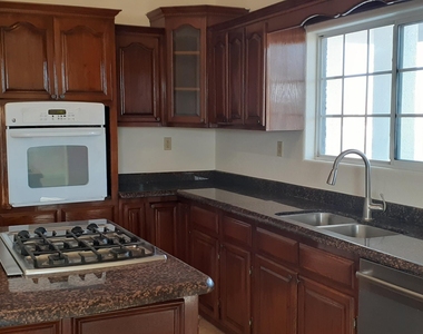 5466 Buffalo Creek Drive - Photo Thumbnail 7