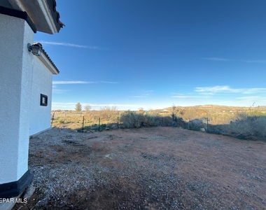 5466 Buffalo Creek Drive - Photo Thumbnail 16