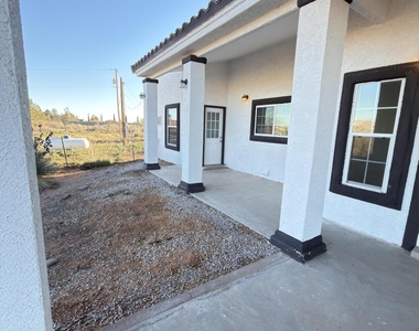 5466 Buffalo Creek Drive - Photo Thumbnail 15
