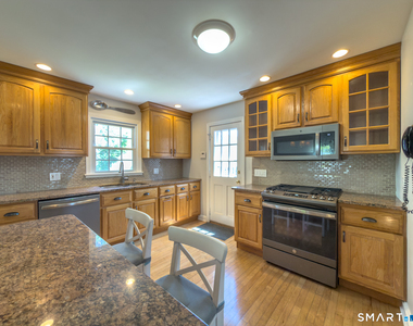65 Buell Street - Photo Thumbnail 8