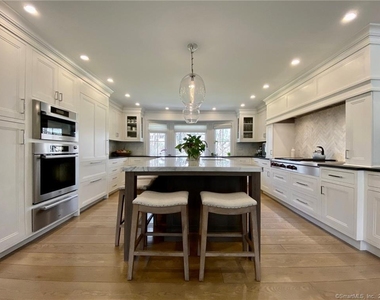 7 Whaling Road - Photo Thumbnail 8