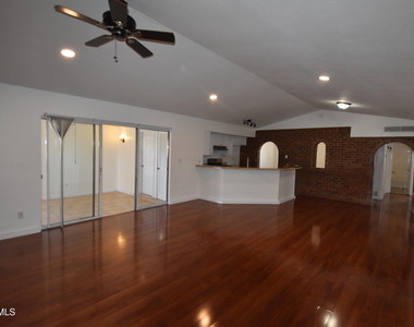 3417 Guthrie Street - Photo Thumbnail 6