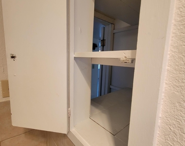 9513 Fairfax Street - Photo Thumbnail 5