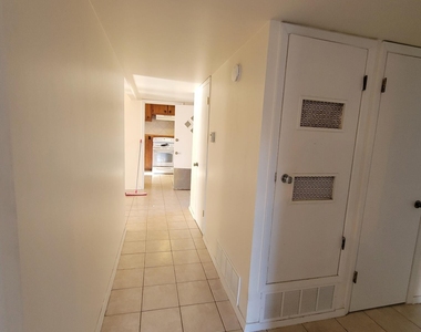 9513 Fairfax Street - Photo Thumbnail 8