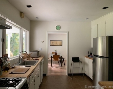 525 Munger Lane - Photo Thumbnail 11