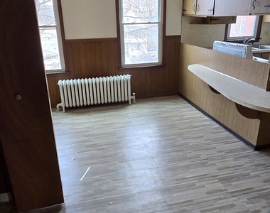 79 Robbins Street - Photo Thumbnail 2