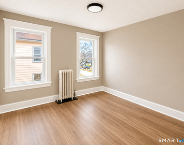 696 Main Street - Photo Thumbnail 5