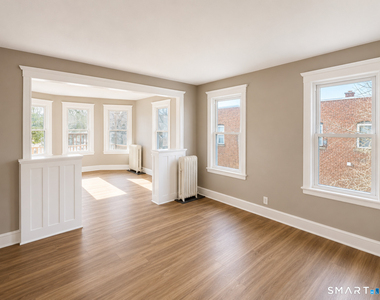 696 Main Street - Photo Thumbnail 3