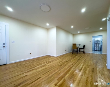 23 Lake Street - Photo Thumbnail 10