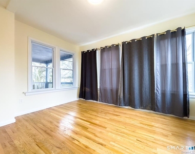 23 Lake Street - Photo Thumbnail 12