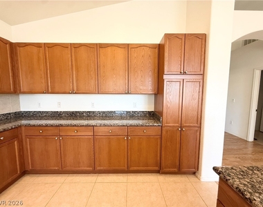 7998 Half Moon Point Drive - Photo Thumbnail 12