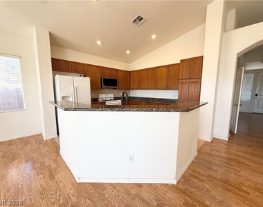 7998 Half Moon Point Drive - Photo Thumbnail 7