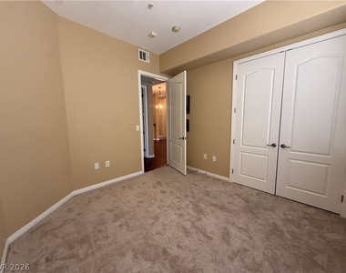68 E Serene Avenue - Photo Thumbnail 11