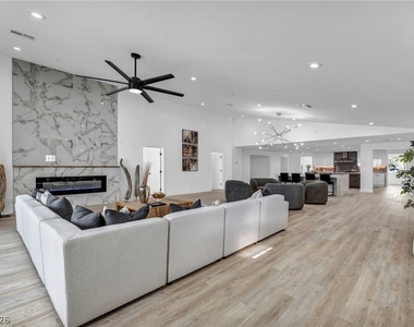 3630 Tobias Lane - Photo Thumbnail 10