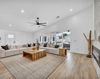 3630 Tobias Lane - Photo Thumbnail 9