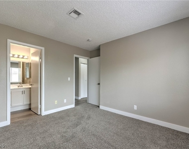 4571 Carriage Park Drive - Photo Thumbnail 12