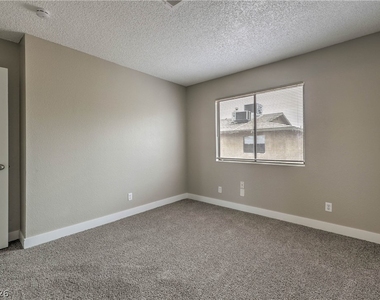 4571 Carriage Park Drive - Photo Thumbnail 13