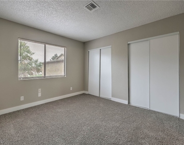 4571 Carriage Park Drive - Photo Thumbnail 11