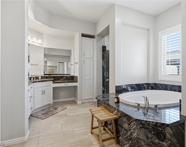 3922 Jacob Lake Circle - Photo Thumbnail 44