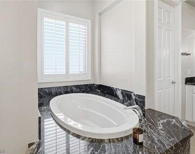 3922 Jacob Lake Circle - Photo Thumbnail 41