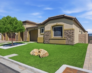 3922 Jacob Lake Circle - Photo Thumbnail 2