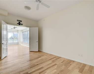 360 E Desert Inn Road - Photo Thumbnail 12