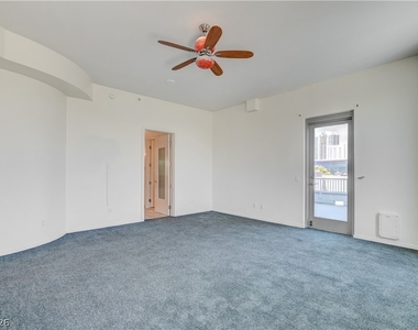 360 E Desert Inn Road - Photo Thumbnail 16