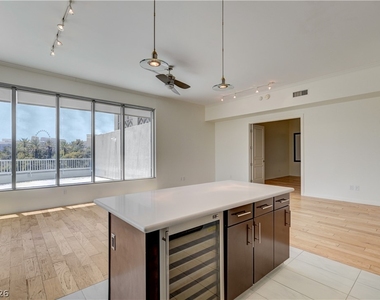 360 E Desert Inn Road - Photo Thumbnail 6