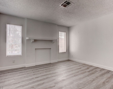 921 Snug Harbor Street - Photo Thumbnail 1