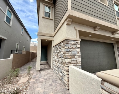 101 Silver Run Lane - Photo Thumbnail 1