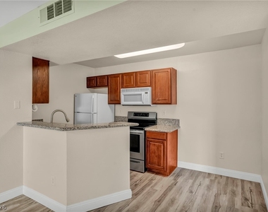 5118 S Jones Boulevard - Photo Thumbnail 6