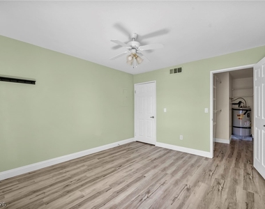 5118 S Jones Boulevard - Photo Thumbnail 13