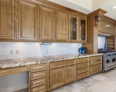 9103 Alta Drive - Photo Thumbnail 5
