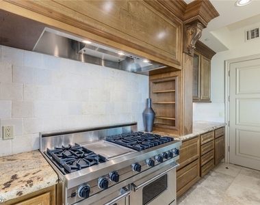 9103 Alta Drive - Photo Thumbnail 8