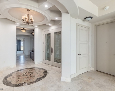 9103 Alta Drive - Photo Thumbnail 12