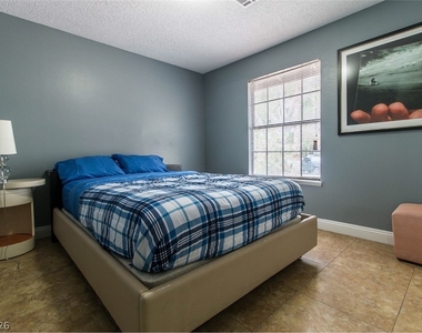 1812 Niblick Circle - Photo Thumbnail 12