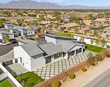 4315 N Dapple Gray Road - Photo Thumbnail 26