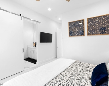 4315 N Dapple Gray Road - Photo Thumbnail 16