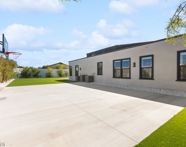 4315 N Dapple Gray Road - Photo Thumbnail 68