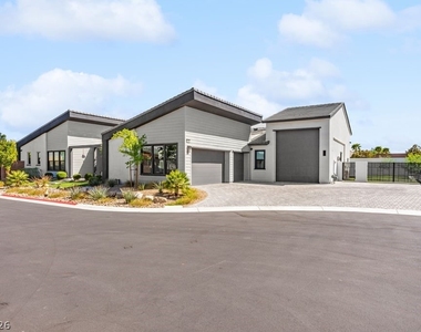 4315 N Dapple Gray Road - Photo Thumbnail 42