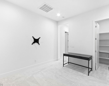 4315 N Dapple Gray Road - Photo Thumbnail 71
