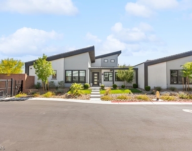 4315 N Dapple Gray Road - Photo Thumbnail 45