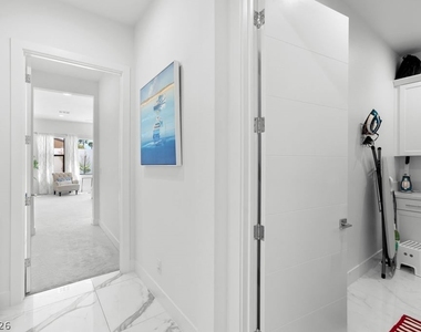 4315 N Dapple Gray Road - Photo Thumbnail 34