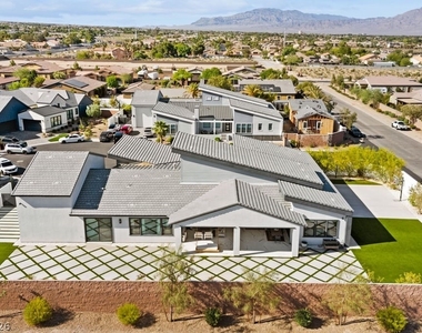 4315 N Dapple Gray Road - Photo Thumbnail 90