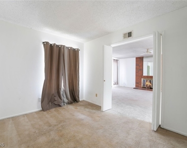 2102 E Russell Road - Photo Thumbnail 12