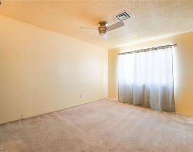 2102 E Russell Road - Photo Thumbnail 20
